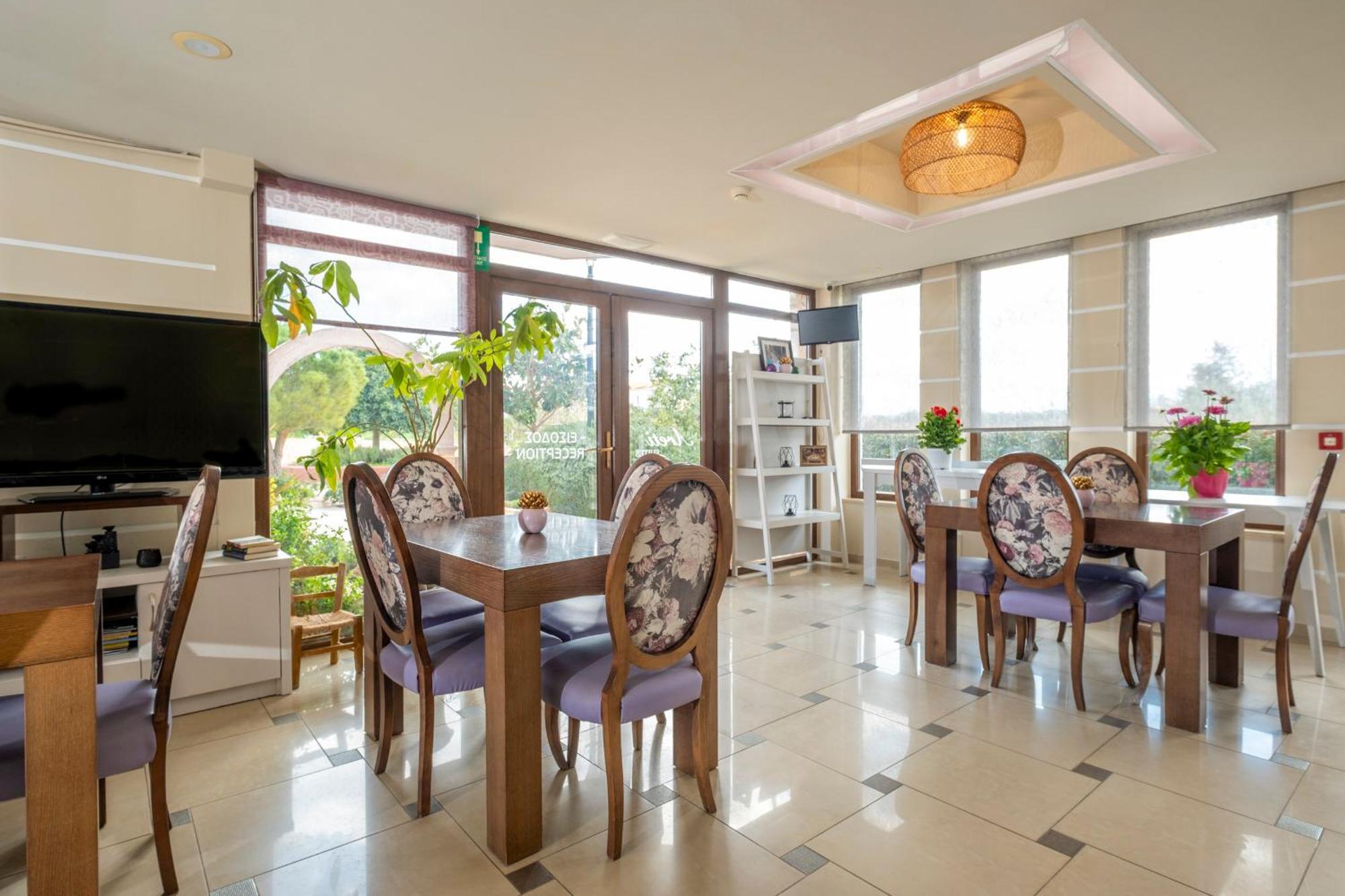 Areti Hotel